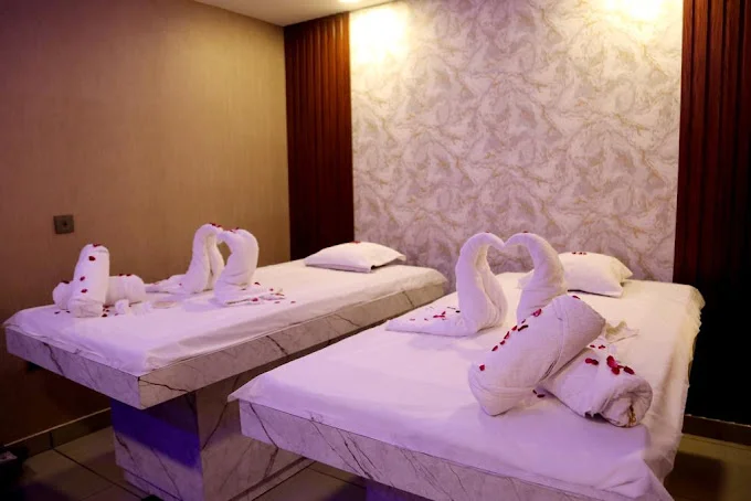  Spa in Greater Kailash massage room